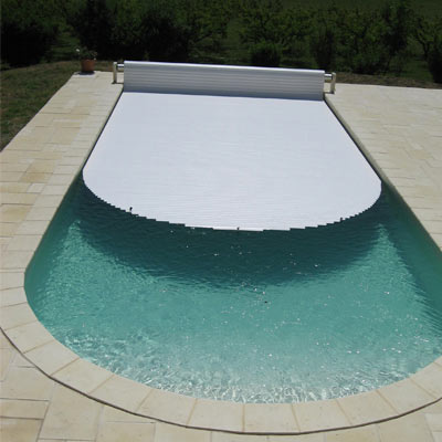 Volet automatique hors sol pour piscine SAFETY ROLL Volet automatique hors sol pour piscine SAFETY ROLL