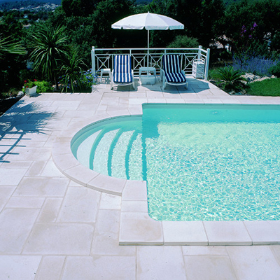 Escalier en acrylique Red Pool Roman 2M Escalier en acrylique Red Pool Roman 2M
