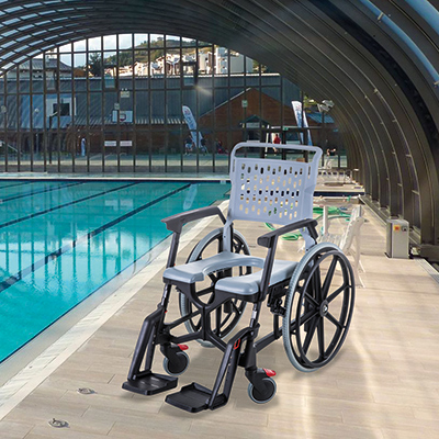 Fauteuil de douche et toilettes Bathmobile pour piscine Fauteuil de douche et toilettes Bathmobile pour piscine