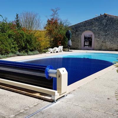 Volet hors sol MOUV AND ROLL sur batterie Volet hors sol MOUV AND ROLL sur batterie