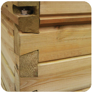 Assemblage queue aronde pour piscine bois Gardipool Assemblage queue aronde pour piscine bois Gardipool