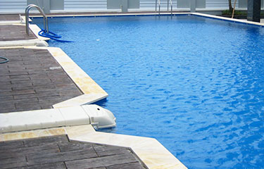 Ajout de plusieurs blocs de filtration pour grande piscine Ajout de plusieurs blocs de filtration pour grande piscine