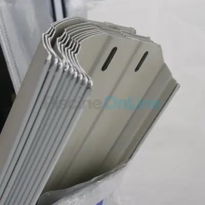 Margelles métalliques blanches 150x1400 mm (x10) pour piscines Gré (PLY150101400R)