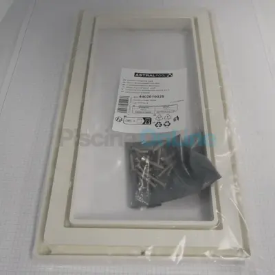 Bride + enjoliveur + vis Parker 5.5x32mm pour skimmer Astral Grande Meurtrière Liner Préfabriqué (4402010025)