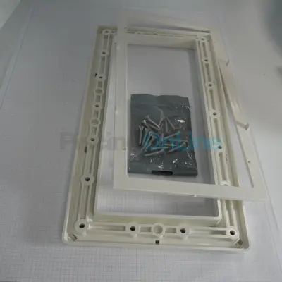 Bride + enjoliveur + vis Parker 5.5x32mm pour skimmer Astral Grande Meurtrière Liner Préfabriqué (4402010025)