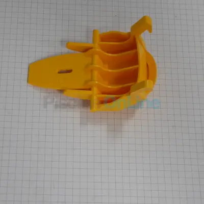 Loquet de verrouillage couvercle (Jaune) robot Zodiac Vortex - Cover latch grip (yellow) - PMS2010 (R0638702)
