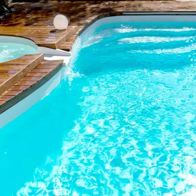 Piscine coque MILOS avec spa Lune