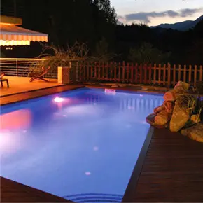 Système d'éclairage led 12V pour abords de piscine : livraison offerte –