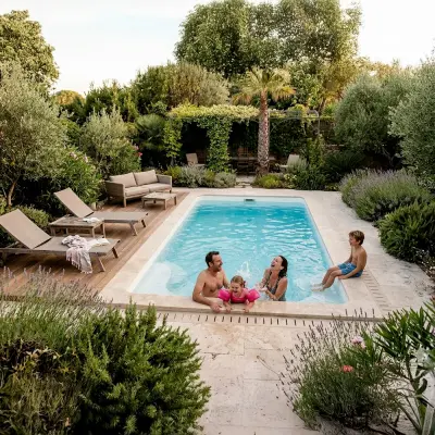 Piscine coque polyester ILENA 7,00 x 3,50m hauteur 1,50m fond plat sans filtration (PISDEONLI)