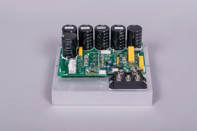Carte électronique de puissance DHQ05T0101 pour PAC Pro-Elyo INVERTER 26 kW Tri (XP26DCsi-400+, 48711T) type D