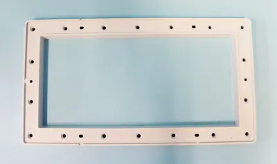 Bride de skimmer GM Powerline (81404) - Entraxe irrégulier sur longueur et largeur 60 et 70mm