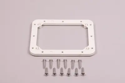 Cadre carré + vis pour NCC 45618 + vis
