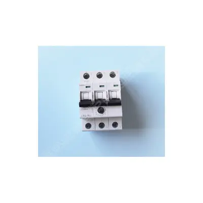 Disjoncteur Tri 10-16A