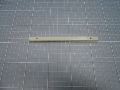Règle plastique de support latéral