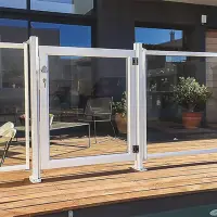 Barrière piscine transparente Astralpool TANKA