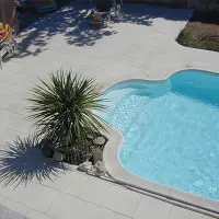 Coque piscine Luméa 100 - 10m x 4,2m x 0,90 - 2,00m - fond incliné