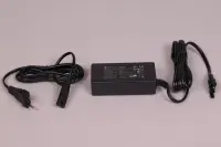 Chargeur de batterie 12V/2000 type C