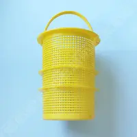 Panier filtrant avec poignée