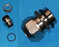 Presse-étoupe projecteur et boitier de connexion