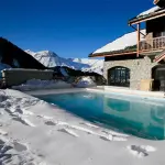 Comment hiverner sa piscine pour l'hiver