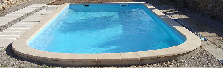 Piscine coque polyester PAROS Piscine coque polyester PAROS
