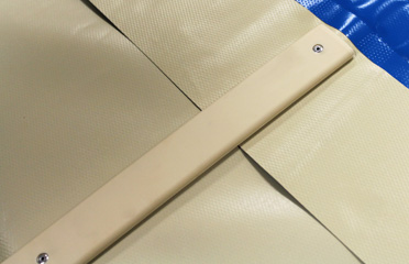 Détail intérieur bâche colorbar plus Détail intérieur bâche colorbar plus