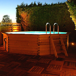 Escalier en bois exotique pour piscine hors sol bois Gardipool Escalier en bois exotique pour piscine hors sol bois Gardipool
