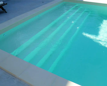 Escaliers en aluminium toute largeur piscine Escaliers en aluminium toute largeur piscine