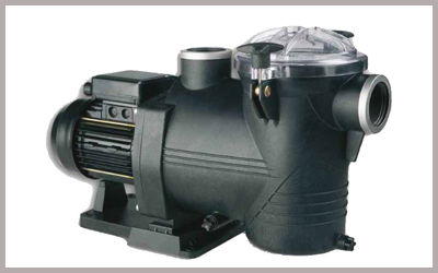 Pompe de filtration pour piscine en coque Pompe de filtration pour piscine en coque