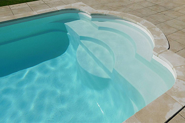 piscine coque polyester Mancora 73