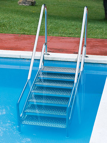 escalier inoxydable piscine