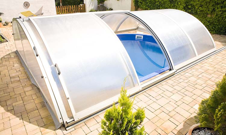 Fregate abri de piscine