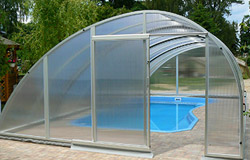 Porte façade abri piscine Windy Porte façade abri piscine Windy