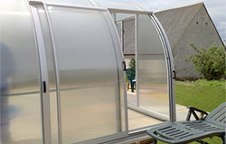 Porte latérale abri de piscine Windy Porte latérale abri de piscine Windy