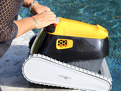 Robot piscine Dolphin E35 Robot piscine Dolphin E35