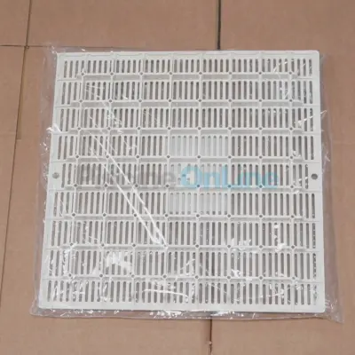 Grille plastique 410 x 410 (ASTRAL) (4402021901)